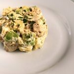 Ensaladilla de aguacate y pollo